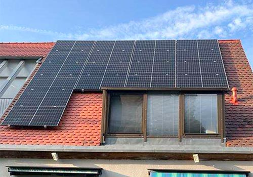 PV-Anlage auf Flachdach in Nürnberg-Schniegling