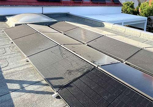 Montage der PV-Anlage auf Flachdach bei Roßtal